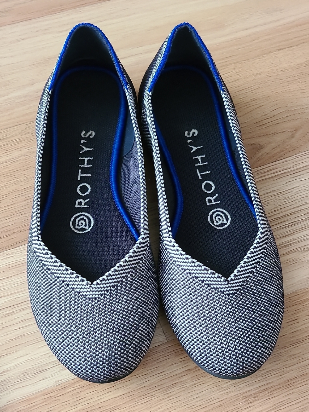 Rothy's Black & White Knit V-Notch Ballet Flat